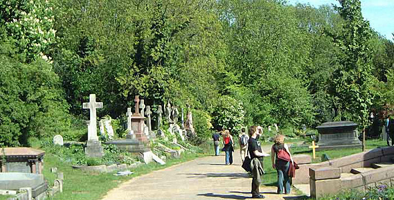 Необычные экскурсии по кладбищам (4)