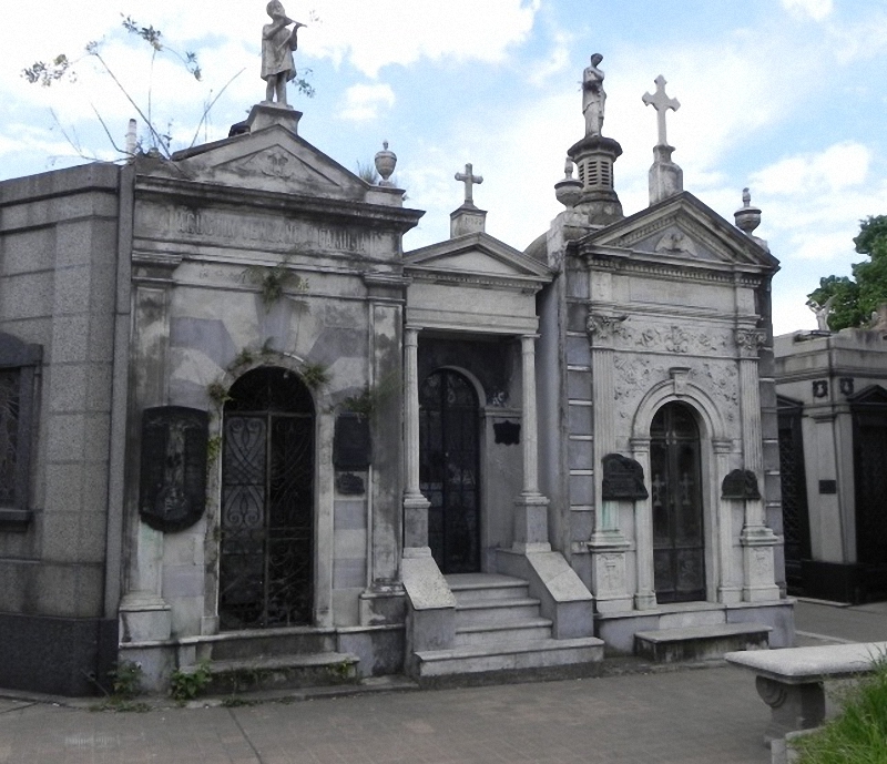 La Recoleta Cemetery03
