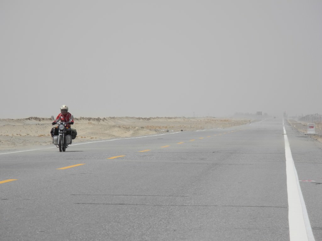 Самое длинное пустынное шоссе в мире (13)
