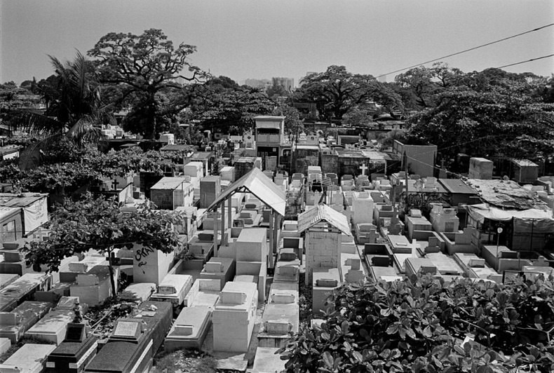 Город-кладбище в Маниле (19)
